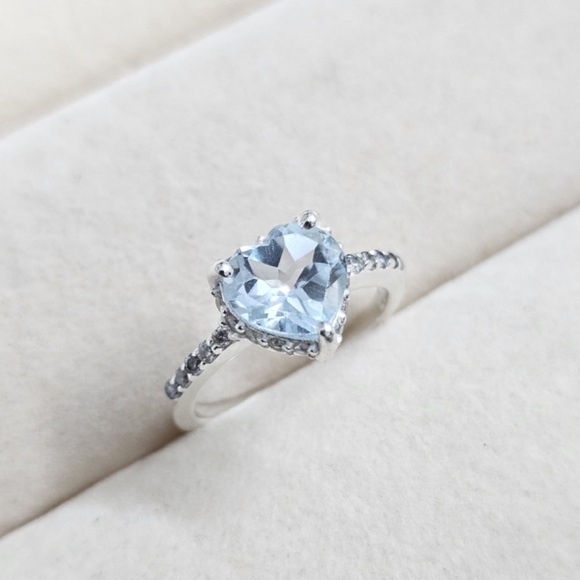 1.5 CT Natural Blue and White Topaz Heart Shape Sterling Silver Ring - Picture 2 of 2